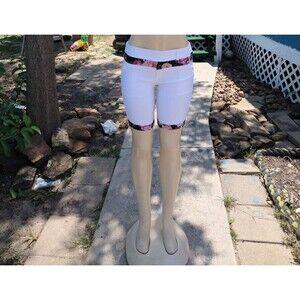 White Bermuda shorts